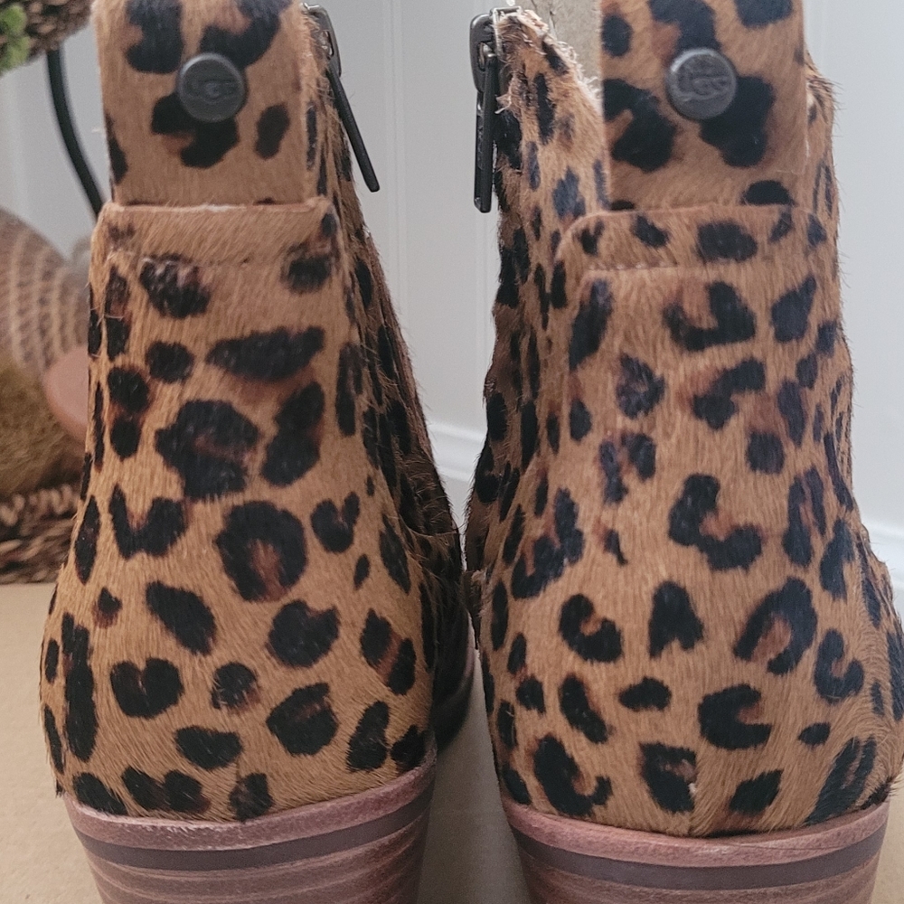 UGG booties - Picture 4 of 8
